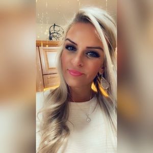 Meet your Posher, Gina